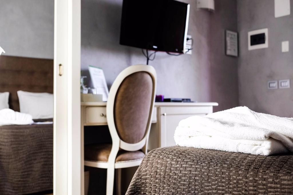 Sweet Life Bed & Breakfast Peschiera del Garda Exterior photo